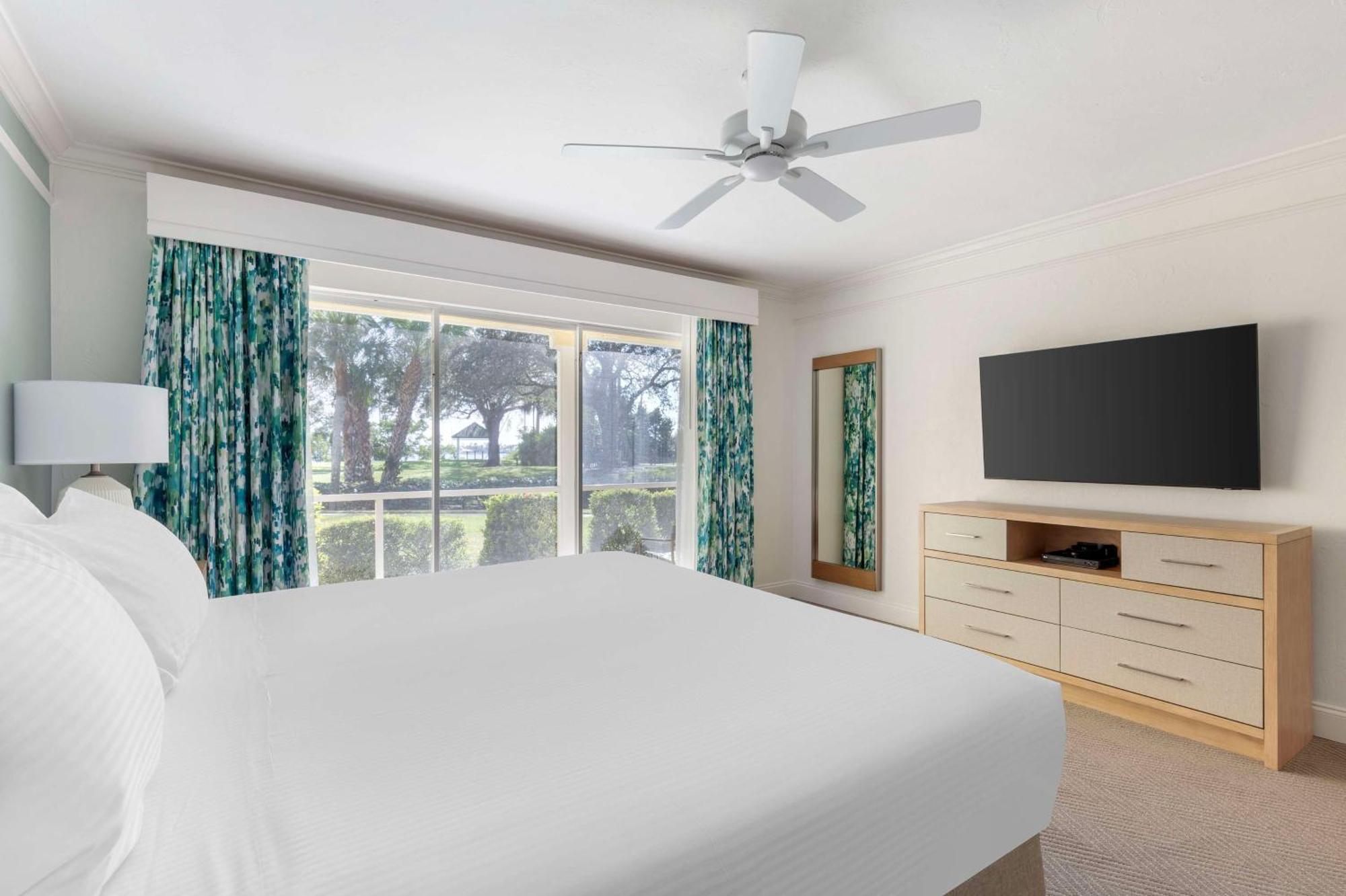 Готель Hilton Vacation Club Charter Club Naples Bay Екстер'єр фото